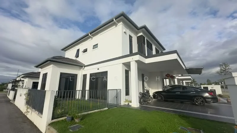 Exterior type: semi-detached house; features: white painted facade, flat roof, two-storey, manicured lawn, paved driveway, fence with gate, balconies on upper floor, car porch, modern architectural design; style: modern.