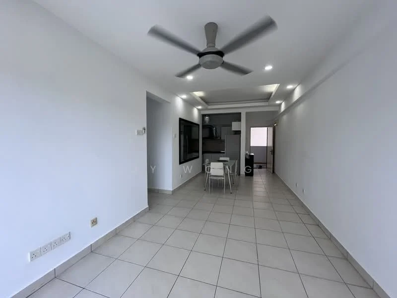 Living features: white painted walls, tile flooring, 5-blade ceiling fan with light, recessed downlights, dining table with four chairs, open layout to kitchen, large window for natural light; style: modern.