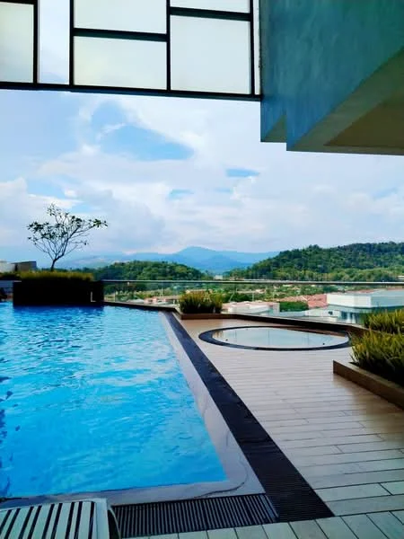 Exterior type: swimming pool deck; features: infinity pool, jacuzzi, surrounding greenery, mountain view, decking tiles, glass railing, landscaped planters; style: modern.