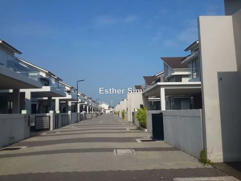 Exterior type: linked terrace house; features: modern facade with glass balconies, paved walkway, manicured landscaping, two-storey buildings, clear blue sky, street lighting, driveway access, fenced perimeter; style: modern.