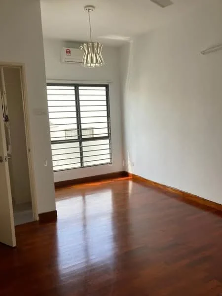 Room features: wooden flooring, white painted walls, ceiling fan, window with horizontal slats, light fixture with multiple bulbs, air conditioning unit, door leading to another room; style: modern.