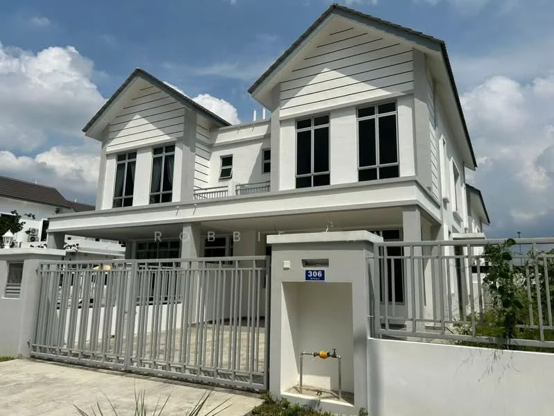 Exterior type: detached bungalow; features: white painted facade, pitched tile roof, double-storey, large floor-to-ceiling windows, front porch, fenced perimeter, manicured lawn, concrete driveway, balcony on upper floor, modern architectural design; style: modern.