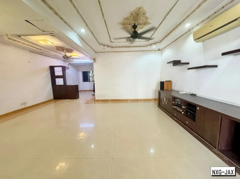 Living features: cream painted walls, white ceiling with decorative moulding, polished ceramic tile flooring, 5-blade ceiling fan, wall-mounted air conditioning unit, built-in wooden TV console, open shelving, spotlights, large windows, neutral color scheme; style: modern.