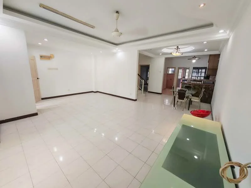 Living features: white painted walls, glossy ceramic tile flooring, tray ceiling with recessed lighting, 5-blade ceiling fan, large windows for natural light, open layout, neutral color scheme, wall-mounted air conditioning unit, decorative ceiling rose, dining area visible in background; style: modern.