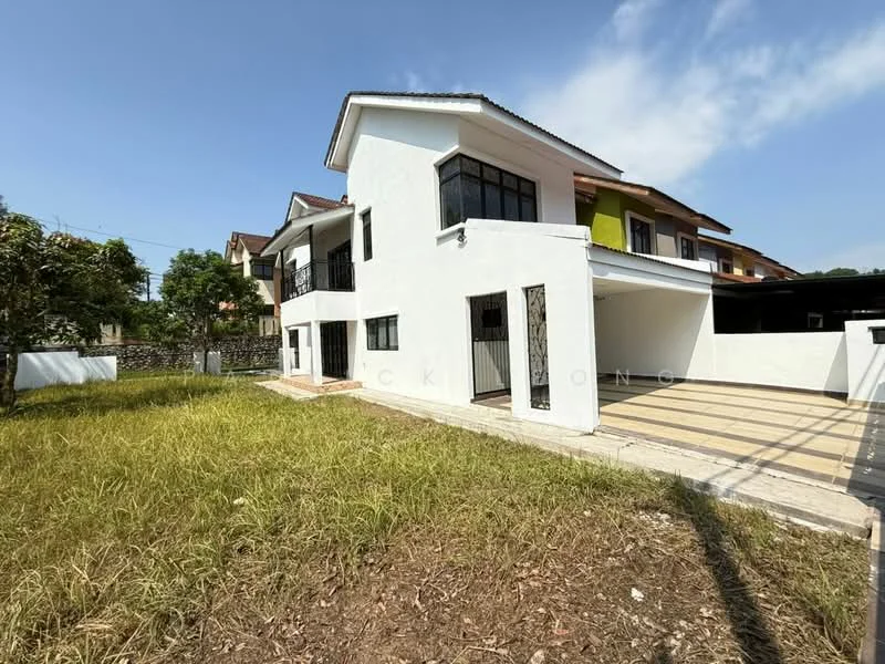 Exterior type: detached bungalow; features: white painted facade, flat roof, two-storey building, large windows, manicured lawn, paved walkway, surrounded by greenery, open car porch; style: modern.