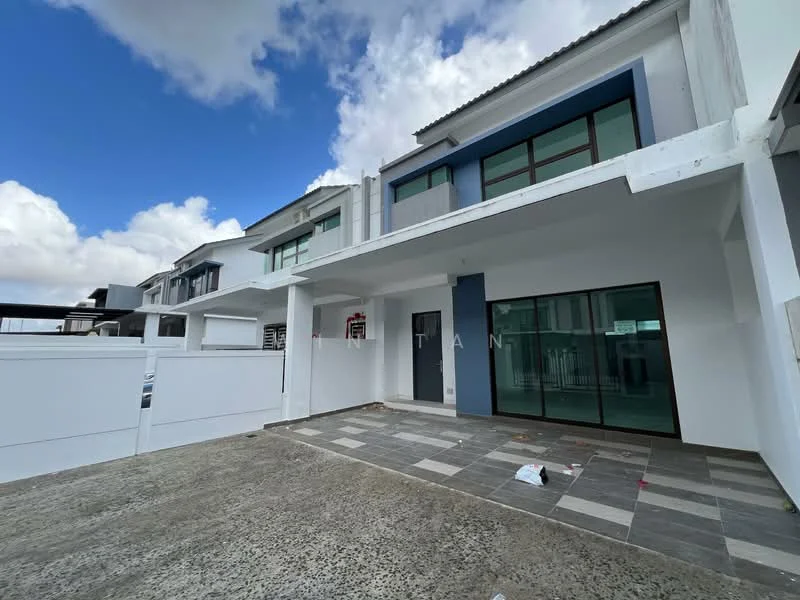 Exterior type: linked terrace house; features: white painted facade, grey accent wall, flat roof, approximately 2-storey, paved walkway, large glass windows, covered porch area, manicured lawn, surrounded by other residential buildings; style: modern.