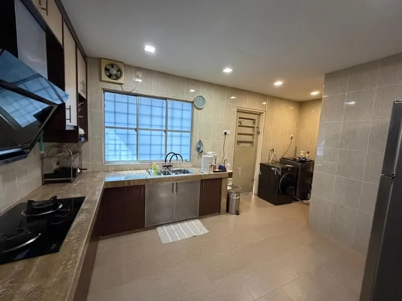 Kitchen features: stainless-steel double-bowl sink, chrome pull-down faucet, granite countertop, wood cabinetry with dark finish, built-in oven, 4-burner gas hob, exhaust hood, ceramic tile backsplash, refrigerator, washing machine, window with grid pattern, overhead lighting, tile flooring, kitchen towel, trash bin; style: modern.