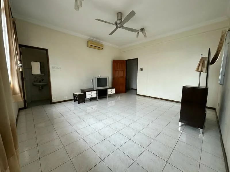 Living features: white painted walls, ceramic tile flooring, 5-blade ceiling fan, wall-mounted air conditioning unit, window with sheer curtains, TV console, freestanding TV, lampshade on side table, wooden door, light-colored curtains.