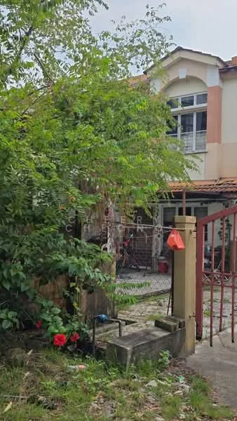Exterior type: linked terrace house; features: two-storey building, red brick facade, sliding glass door, manicured garden, paved walkway, fenced front yard, mature greenery, outdoor seating area, gated entry; style: modern.