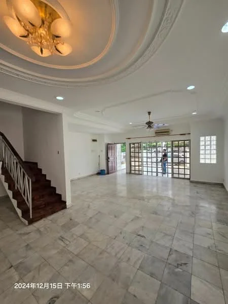 Living features: marble flooring, white painted walls, tray ceiling with decorative moulding, 5-blade ceiling fan, recessed LED downlights, large sliding glass doors, wooden staircase, open layout, natural light from windows, decorative wall paneling; style: modern; view: garden.