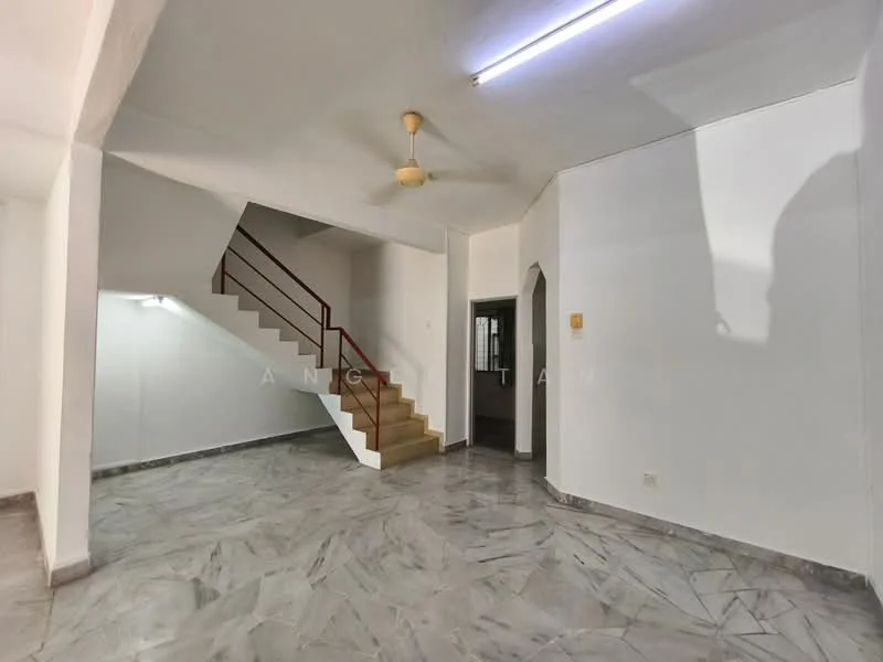 Living features: marble flooring, white painted walls, ceiling fan, staircase with wooden steps, handrail, recessed lighting, large windows, open layout; style: modern.