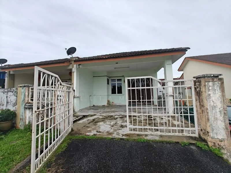 Exterior type: detached bungalow; features: white painted facade, flat roof, single-storey, front gate, concrete driveway, manicured lawn, surrounded by greenery, patio area, satellite dishes on roof; style: modern.