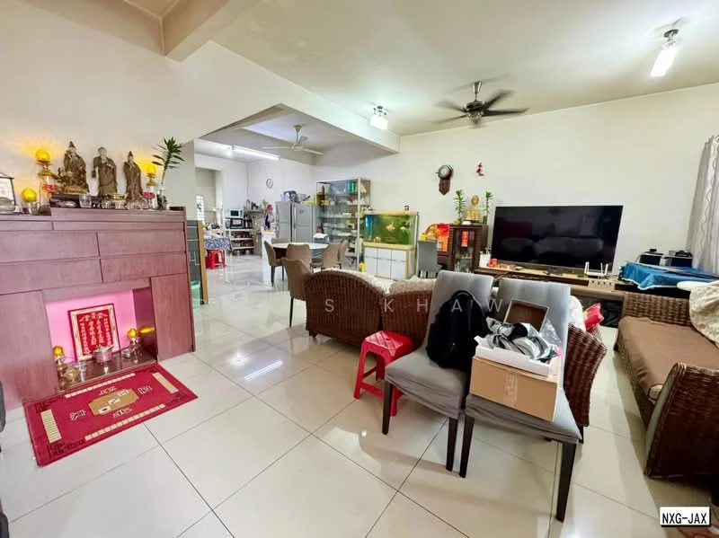 Living features: white painted walls, glossy tile flooring, ceiling fan, sofa set in brown wicker, coffee table, TV console, wall-mounted TV, decorative altar with statues, red plastic chairs, open shelving unit, refrigerator, dining table, decorative items on shelves; style: modern.