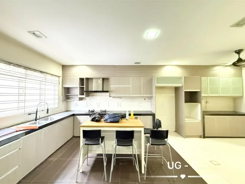 Kitchen features: white cabinetry with flat-panel design, black countertop, single-bowl stainless-steel sink, chrome pull-down faucet, built-in oven, freestanding range oven, refrigerator space, island with seating for four, pendant lighting, wall-mounted ceiling fan, tile flooring, window with horizontal blinds; style: modern.