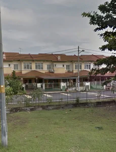 Exterior type: linked terrace house; features: two-storey building, red tiled roof, cream painted facade, balconies on upper floor, front yard with grass, fence surrounding property, air conditioning units visible, parking area in front, street lighting, mature trees in vicinity; style: modern.