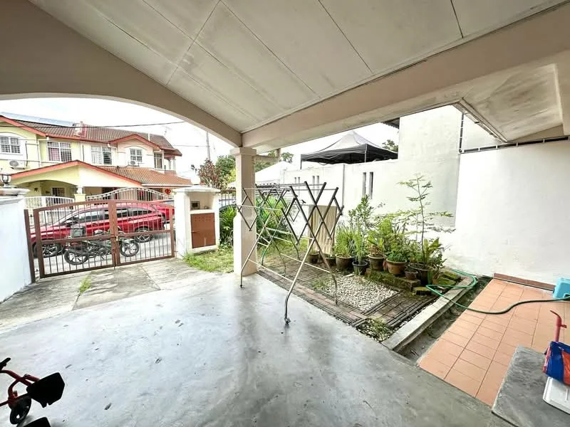 Exterior type: linked terrace house; features: covered car porch, concrete flooring, manicured garden with potted plants, metal gate, brick wall, outdoor washing area, sliding door access, driveway, adjacent to residential street; style: modern.