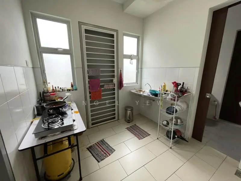 Kitchen features: white tiled walls, light grey tiled flooring, double-bowl stainless-steel sink, chrome pull-down faucet, 4-burner gas hob, black countertop, kitchen cart with shelves, window with sheer curtains, open shelving, cooking utensils and condiments on countertop, two small rugs, metal trash bin; style: modern.