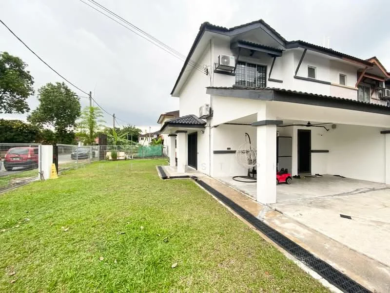 Exterior type: semi-detached house; features: manicured lawn, concrete driveway, car porch, exposed concrete flooring, white painted facade, black tiled roof, air conditioning unit, fenced yard, garden area, adjacent to residential street; style: modern.