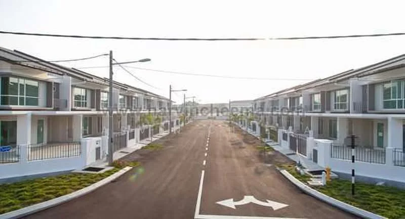 Exterior type: linked terrace house; features: two-storey linked terrace houses, glass windows, balconies on upper floors, manicured lawn, paved driveway, street lighting, curbside landscaping, asphalt road, sidewalks, utility poles, clear sky; style: modern.