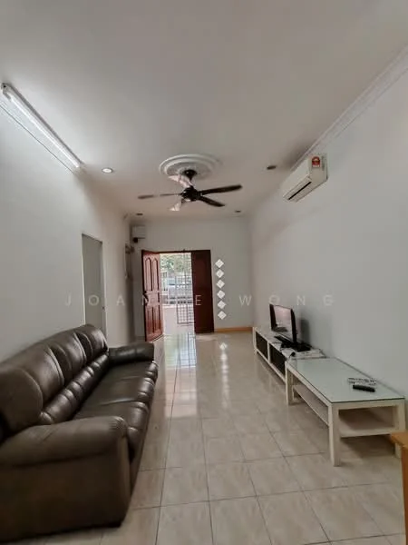 Living features: 3-seater leather sofa in brown, ceiling fan, wall-mounted split AC, TV console, wall-mounted TV, ceramic tile flooring, white painted walls, recessed lighting, large window with natural light, door leading outside; style: modern.