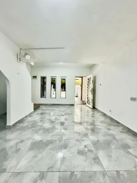 Living features: white painted walls, marble tile flooring, ceiling fan, large windows, open layout, natural light, door leading to outdoor area, neutral color scheme; style: modern; view: garden.