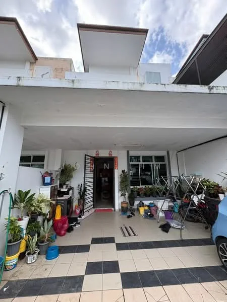 Exterior type: semi-detached house; features: white painted facade, flat roof, covered car porch, tiled flooring at entrance, manicured plants in pots, outdoor seating area, laundry drying racks, blue car parked, large windows, main entrance door with security grille; style: modern.