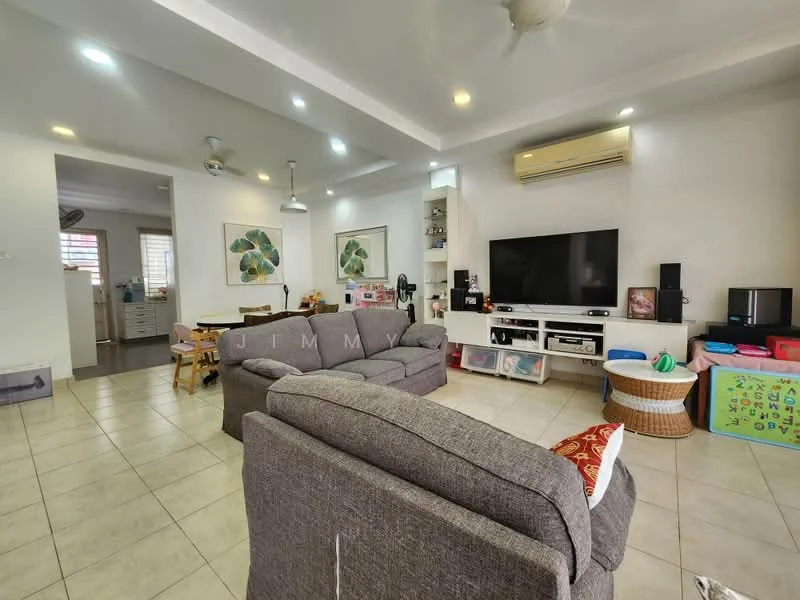 Living features: grey fabric 3-seater sofa, light-coloured wall paint, tile flooring, ceiling fan, wall-mounted TV, TV console, decorative wall shelves, recessed lighting, air conditioning unit, area rug, coffee table, decorative cushions; style: modern. Kitchen features: open-plan layout, kitchen island, cabinets, stainless-steel appliances, window with natural light; style: modern.