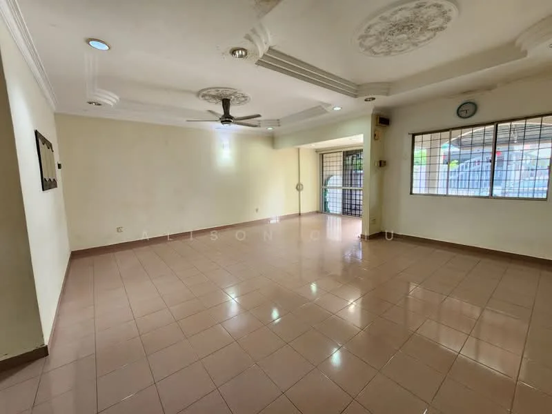 Living features: cream painted walls, glossy ceramic tile flooring, tray ceiling with decorative plasterwork, 5-blade ceiling fan, wall-mounted clock, large windows with metal grilles, natural light from windows, neutral color scheme; style: traditional.
