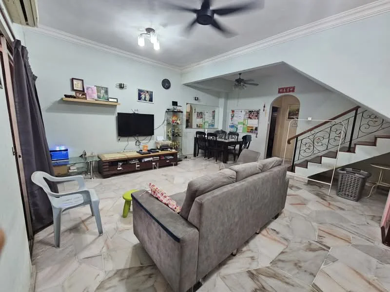 Living features: marble flooring, light blue painted walls, 5-blade ceiling fan, wall-mounted TV, wooden TV console, glass display cabinet, dining table with chairs, sofa with armrests, decorative wall clock, staircase with metal railing, open space layout; style: traditional.