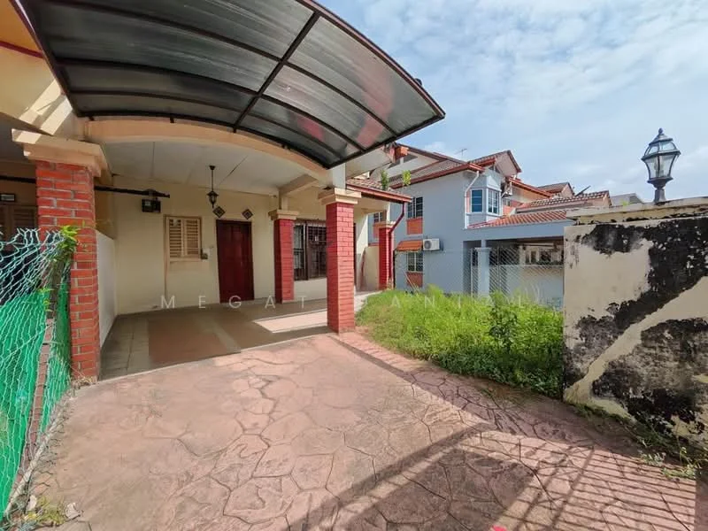Exterior type: linked terrace house; features: covered car porch, stone-paved driveway, brick facade, green lawn area, fence with green wire mesh, lamp post, two-storey house, manicured landscaping; style: modern.