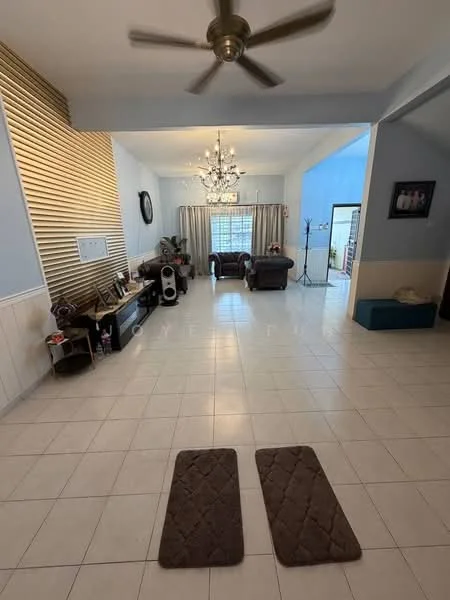 Living features: cream tiled flooring, white painted walls, gold accent wall with vertical slats, chandelier, 5-blade ceiling fan, two-seater leather sofa in brown, coffee table, TV console, decorative wall clock, window with sheer curtains, area rug, floor lamp, decorative plants; style: modern.