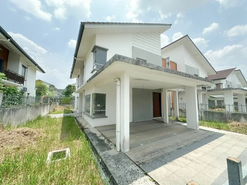 Exterior type: detached bungalow; features: two-storey structure, flat roof, white painted facade, large windows, covered porch, concrete flooring, surrounded by overgrown grass, fenced perimeter, adjacent to other residential properties; style: modern.
