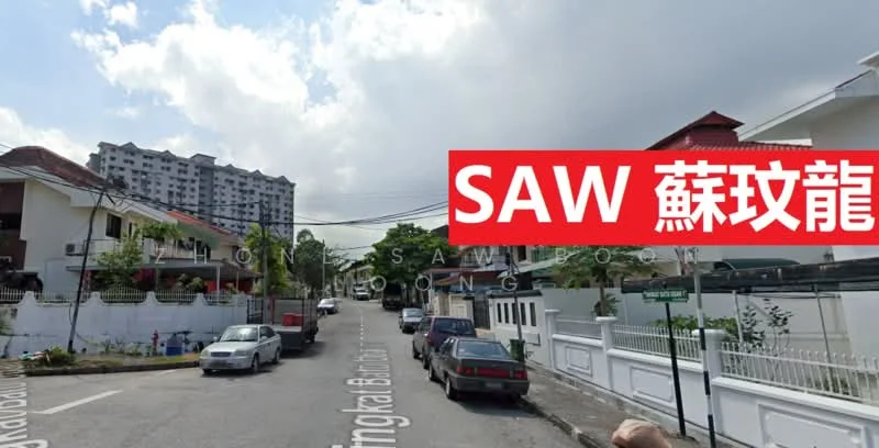 Exterior type: low-rise apartment block; features: white painted facade, 2-storey building, surrounded by greenery, street view, manicured lawn, paved walkway, multiple parked cars, residential street, fence surrounding property, road signage; style: modern.