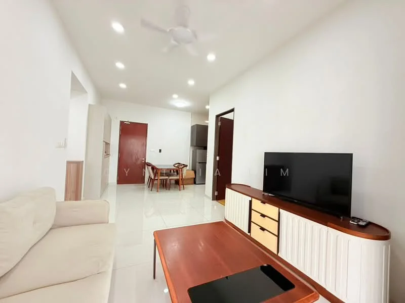Living features: white painted walls, glossy tile flooring, 5-blade ceiling fan with light, sofa in cream fabric, wood coffee table, TV console in wood with drawers, wall-mounted TV, dining table with chairs visible in background; style: modern.