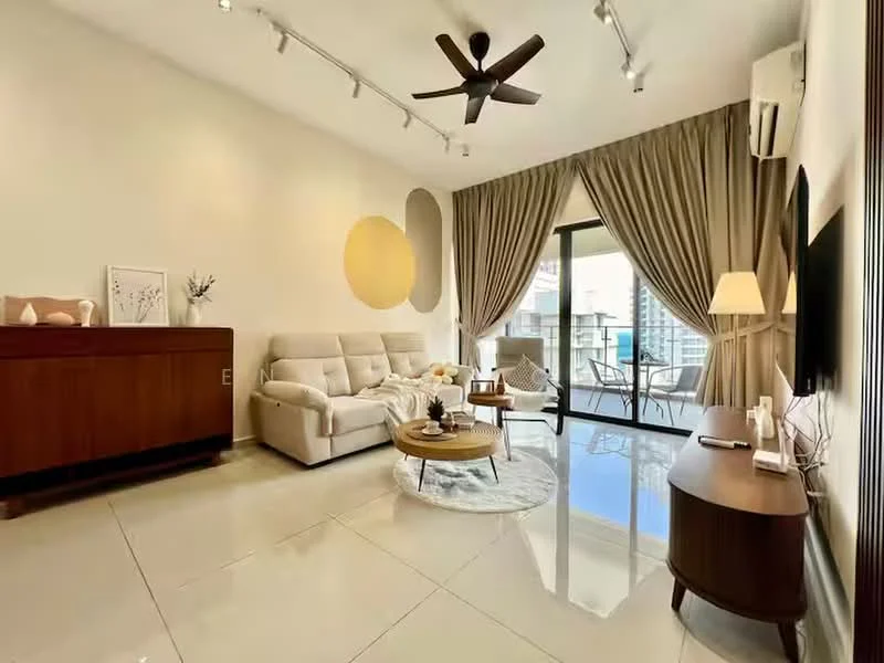 Living features: 3-seater fabric sofa in light grey, coffee table with round wooden top, area rug with circular pattern, wall-mounted TV, TV console in dark wood, floor-to-ceiling windows, sliding glass door, curtains in light beige, ceiling fan with 5 blades, recessed LED downlights, decorative wall art, decorative vase on coffee table; style: modern; view: city.