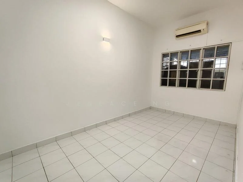 Room features: white painted walls, white tiled flooring, 1 wall-mounted split AC, square window with multiple panes, ceiling light fixture.
