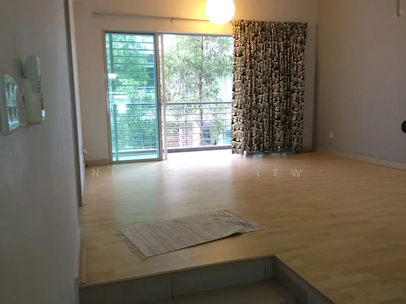 Living features: laminate flooring, white painted walls, large sliding glass door, floor-to-ceiling windows, curtains with geometric pattern, ceiling light fixture, area rug, step-down area; style: modern; view: garden.