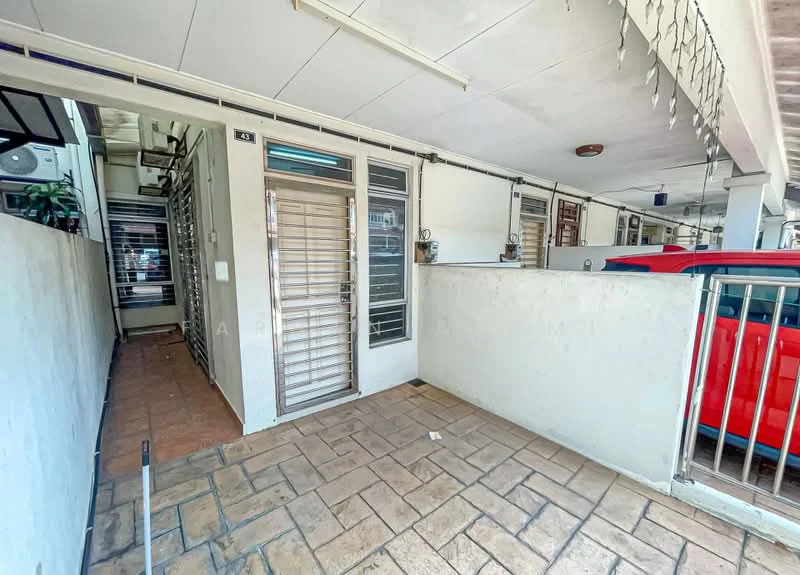 Exterior type: linked terrace house; features: stone-paved walkway, metal railing, sliding glass door, grilled windows, covered porch, exposed concrete ceiling, outdoor lighting, parking space for vehicle; style: modern.