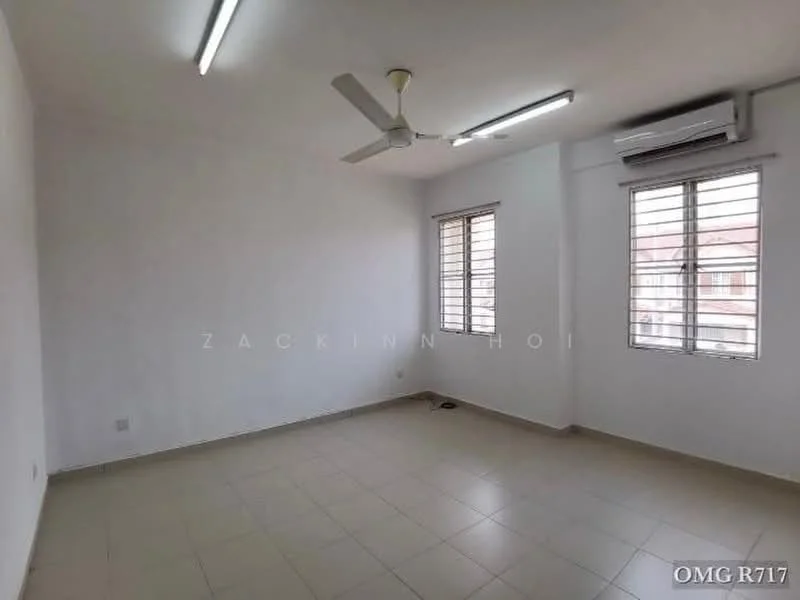 Room features: white painted walls, tile flooring, ceiling fan, 2 windows with horizontal slats, wall-mounted split AC, light fixtures, corner electrical outlet.