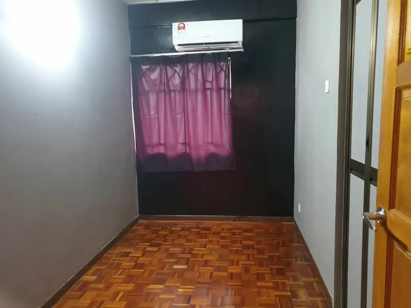 Room features: dark grey painted walls, light grey painted walls, wooden parquet flooring, 1 wall-mounted split AC, window with sheer purple curtains, wooden door, light fixture on ceiling; style: modern.