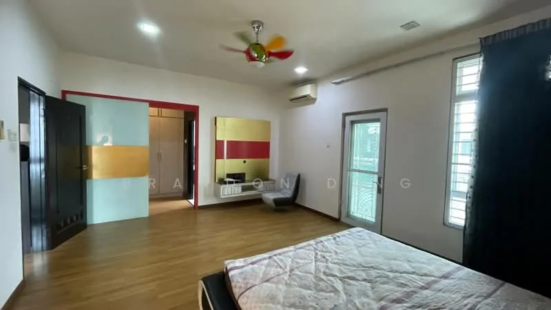 Bedroom features: wooden flooring, white painted walls, 5-blade ceiling fan with light, large window with sheer curtains, built-in wardrobe with sliding doors, queen-size bed, upholstered headboard, decorative wall with red and yellow accents, armchair, wall-mounted air conditioning unit; style: modern.