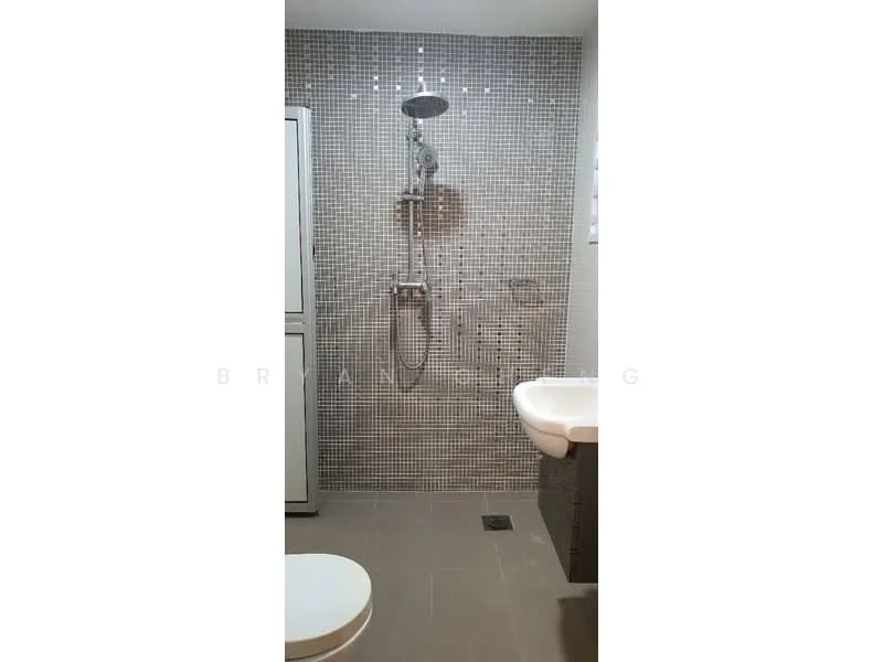 Bathroom features: mosaic tile wall, shower with wall-mounted rain shower head, single-bowl sink, chrome basin mixer, toilet, grey floor tiles, built-in storage cabinet; style: modern.