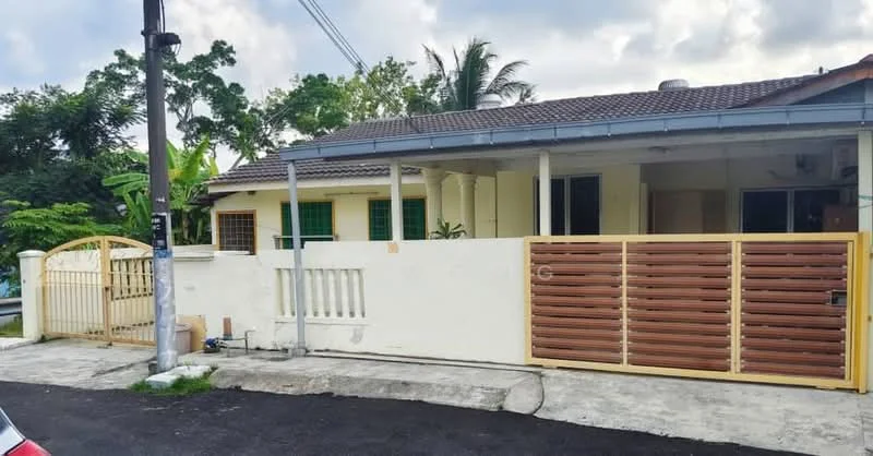 Exterior type: semi-detached house; features: white painted facade, brown wooden slatted gate, concrete driveway, manicured lawn, paved walkway, single-storey, gabled roof, front porch, greenery surrounding the property; style: modern.