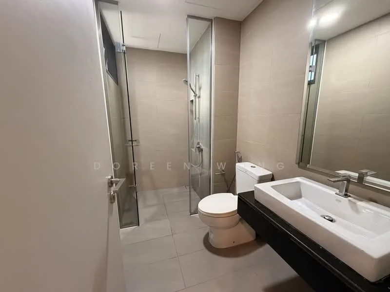 Bathroom features: walk-in shower with glass enclosure, chrome handheld shower, single-sink vanity with black countertop, white ceramic sink, chrome basin mixer faucet, one-piece toilet, framed mirror, tile cladding on walls, grey floor tiles, recessed lighting; style: modern.
