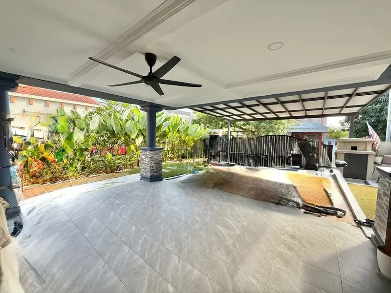 Exterior type: covered patio; features: ceiling fan, grey tiled flooring, stone feature wall, manicured garden, tropical landscaping, fenced perimeter, outdoor seating area, covered roof, sliding gate, paved pathway; style: modern.