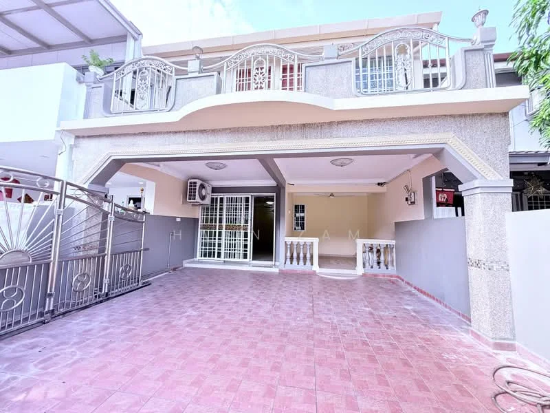 Exterior type: semi-detached house; features: covered car porch, brick paver driveway, metal gate with decorative design, exposed concrete facade, balcony with decorative railing, air conditioning unit visible, outdoor lighting fixtures, front entrance with sliding glass door; style: modern.