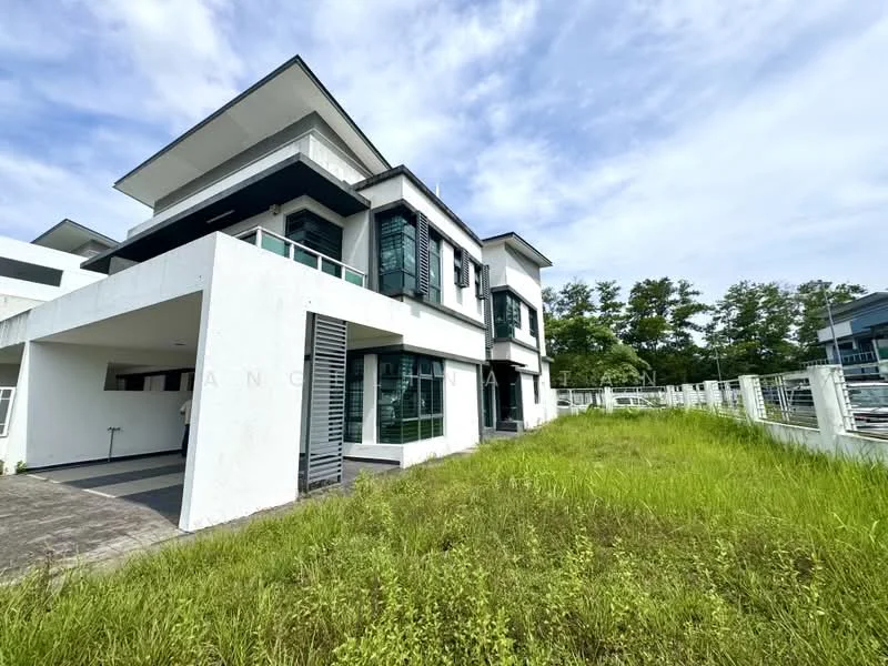 Exterior type: detached bungalow; features: white painted facade, flat roof, approximately 2-storey, large windows, balconies with glass railings, manicured lawn, paved walkway, surrounded by greenery; style: modern.