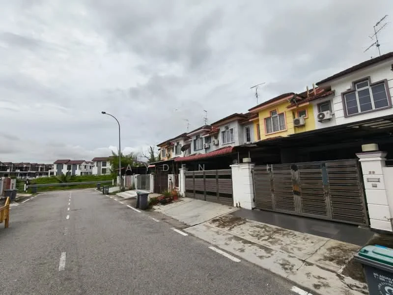 Exterior type: linked terrace house; features: two-storey linked terrace houses, white painted facade, yellow accent on one unit, visible air conditioning units, paved driveway, front garden area, street view with road, manicured lawn in background, gated entrance, multiple parking spaces; style: modern.