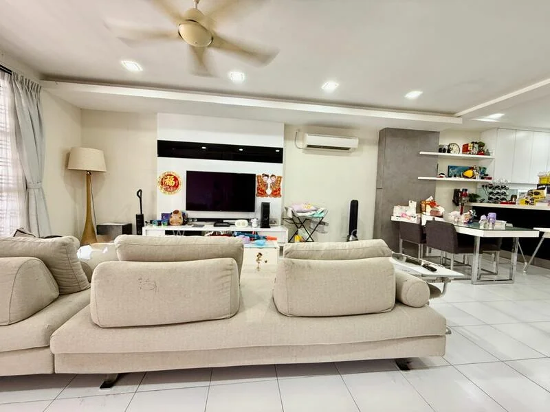 Living features: 3-seater fabric sofa in beige, wall-mounted TV, TV console, ceiling fan, recessed LED downlights, white painted walls, white tiled flooring, decorative wall shelf, dining table with chairs, floor lamp; style: modern.