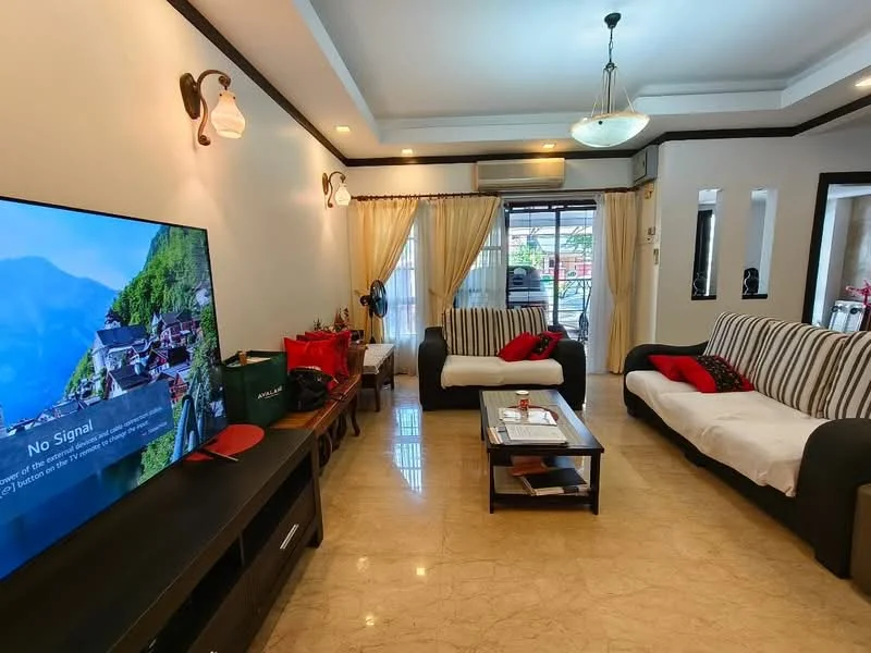 Living features: 3-seater fabric sofa in black, 2-seater fabric sofa in white, coffee table, wall-mounted TV, TV console, marble flooring, recessed downlights, curtains, decorative wall sconces, air conditioning unit, area rug, wall with white painted walls and dark trim; style: contemporary.